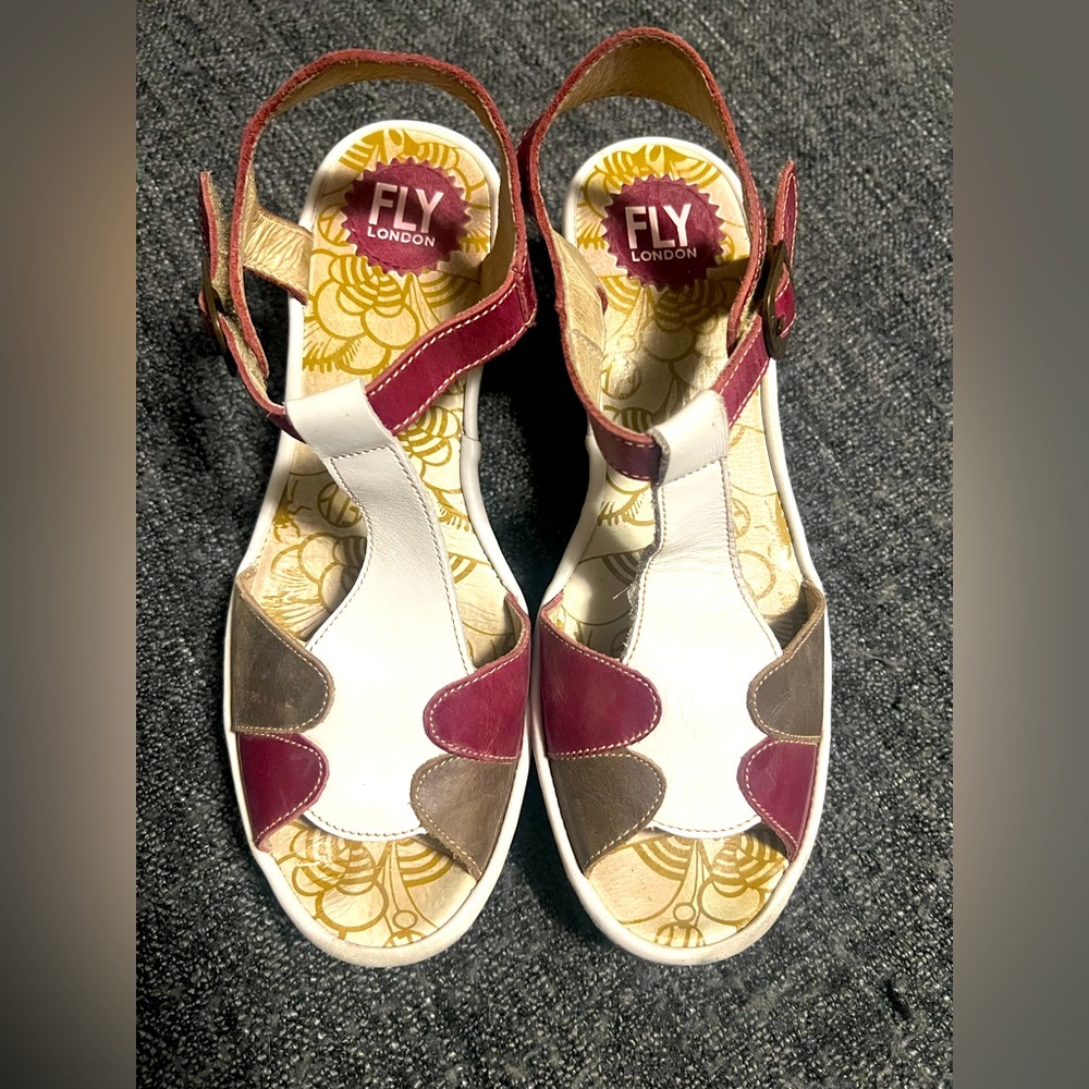 Fly London Low Wedge - size EU39